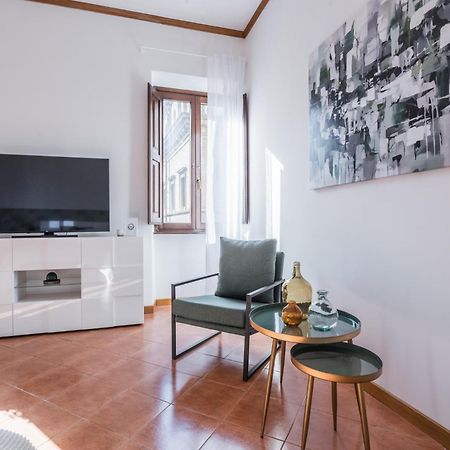 The Best Rent - Four-Room Apartment A Few Steps From The Trevi Fountain Exterior photo